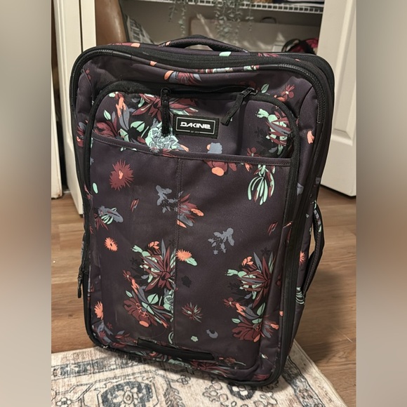 Dakine Other - Dakine Floral medium sized suite case